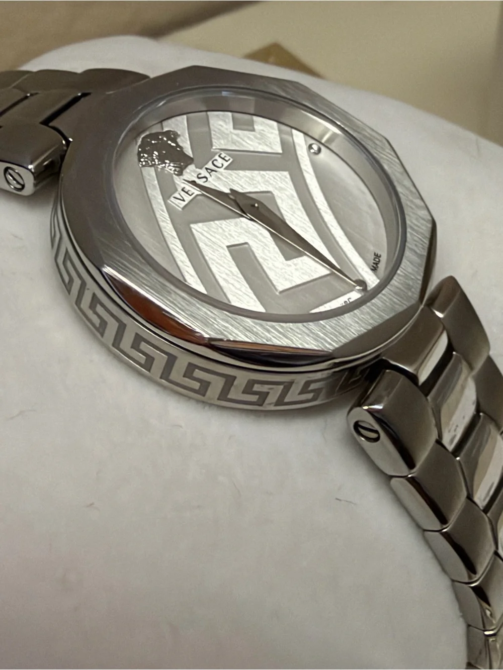 Versace Pop Chic VEVD00921 36mm Swiss Watch Stainless Steel Box Papers Links